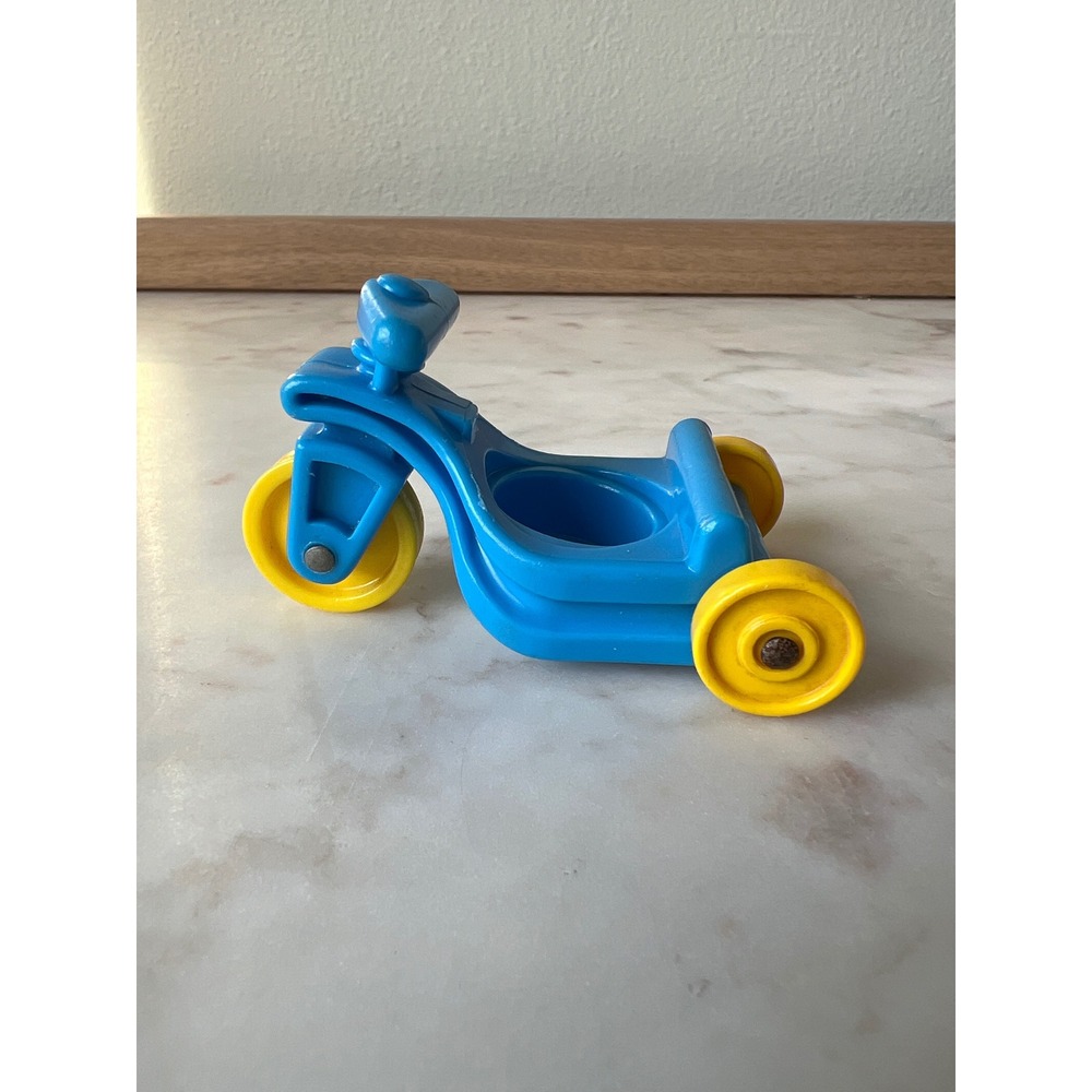 Vintage Fisher-Price Little Riders #656 Tricycle with Blonde Girl Figure - Picture 5 of 6